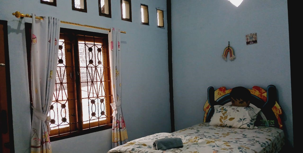 Bedroom 2, Rumah 4 kamar w/150 Mbps & Home Theater, Palembang