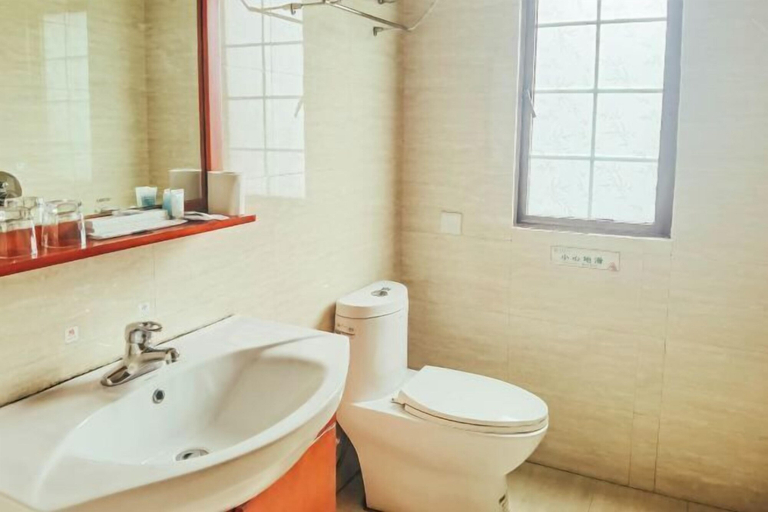 Bathroom 3, Ningguo Wooden Villa of the World, Xuancheng