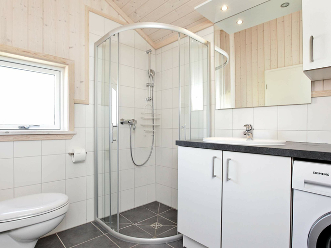 Bathroom, Holiday Home in Großenbrode, Ostholstein