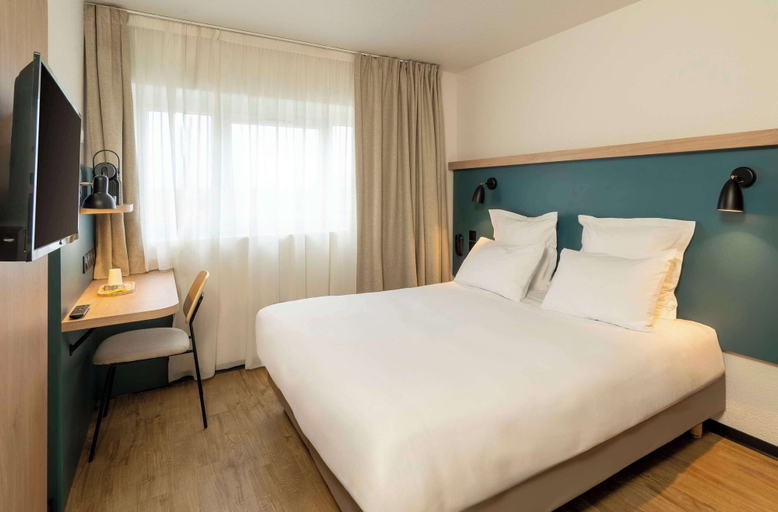 Bedroom 2, Le Carline, Sure Hotel Collection by Best Western, Calvados
