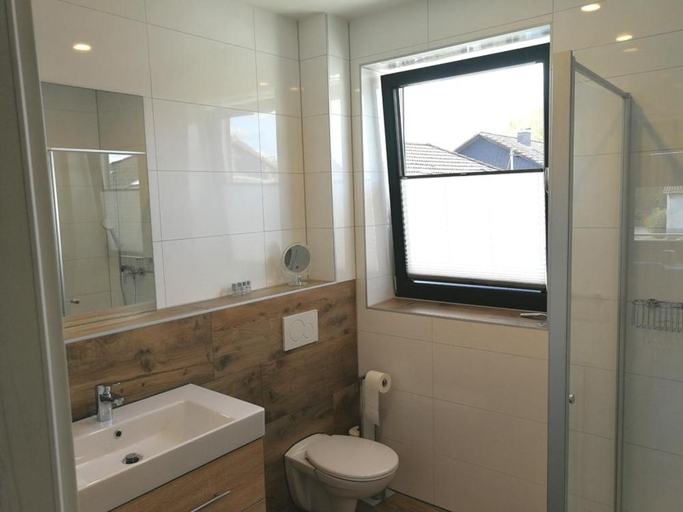 Bathroom, Bierhausel, Altenkirchen (Westerwald)