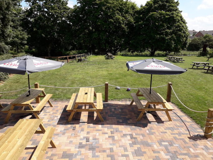 Others 4, Newton Brewery Inn, Cheshire West and Chester