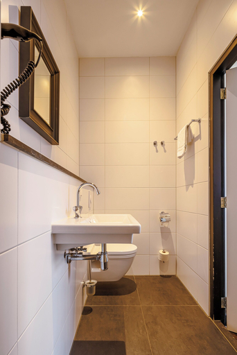 Bathroom 4, Grand Hotel Alkmaar, Alkmaar