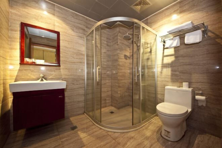 Bathroom 4, Yuehong Boutique Hotel, Nanping