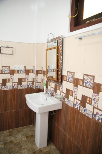 Bathroom 2, The Dream Resort, Ella