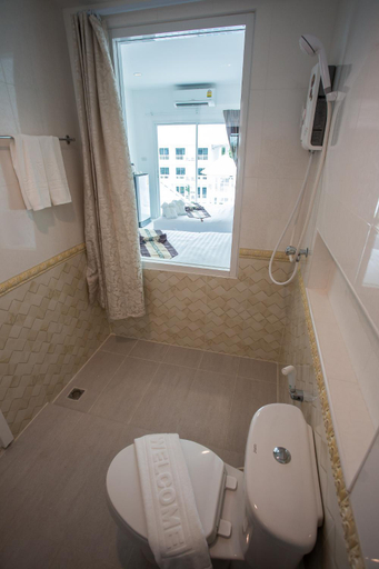 Bathroom, White House Hotel, Muang Tak