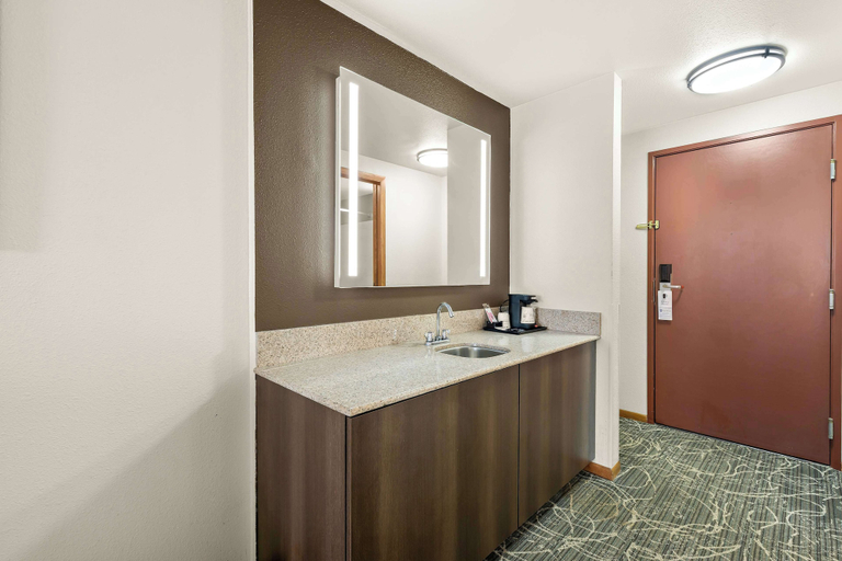 Bathroom 4, Best Western West Towne Suites, Dane