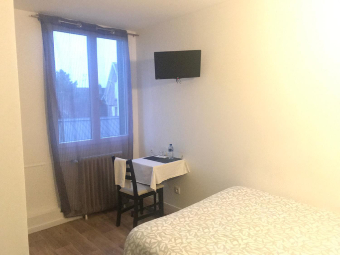 Bedroom 3, L'ENTRE-POTS, Yvelines