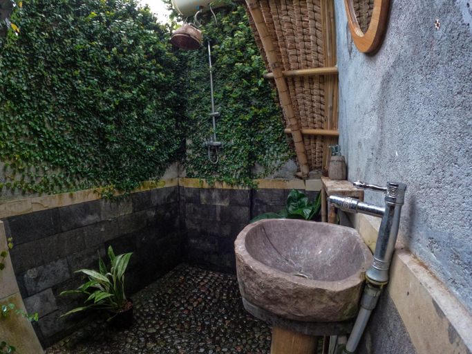 Bathroom 3, Aranka Tempasan, Lombok
