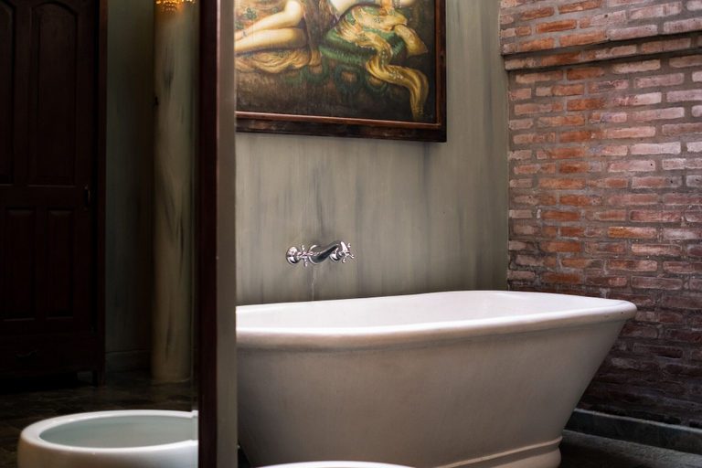 Bathroom 3, Secluded Beachfront Villa Manis, 5br, Candidasa, Karangasem