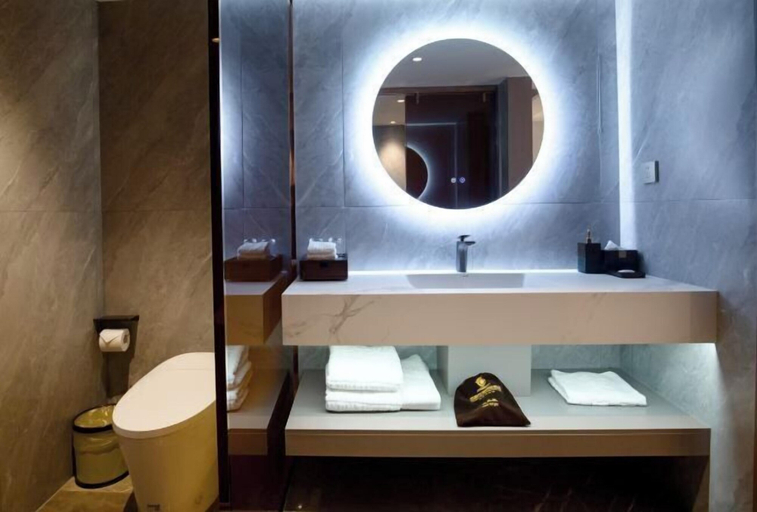 Bathroom 3, Dragon City International Hotel, Heyuan