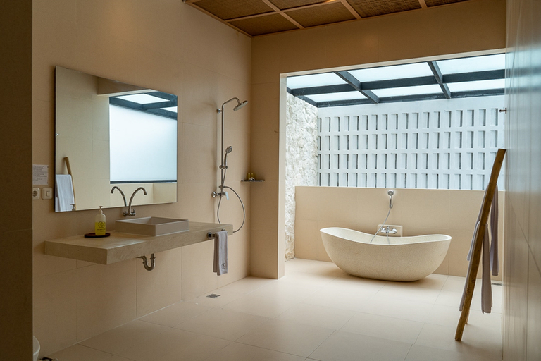 Bathroom 8