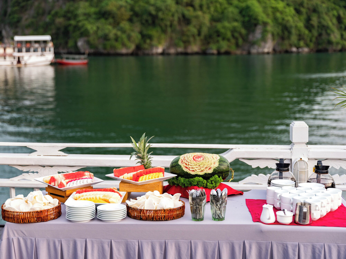 Food & Drinks 5, Hera Classic Boutique Cruise, Hạ Long