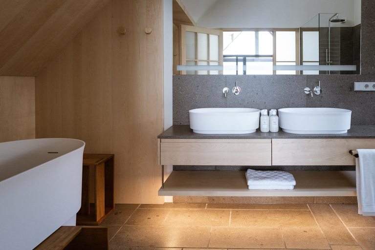 Bathroom 5, Miramonti Boutique Hotel, Bolzano