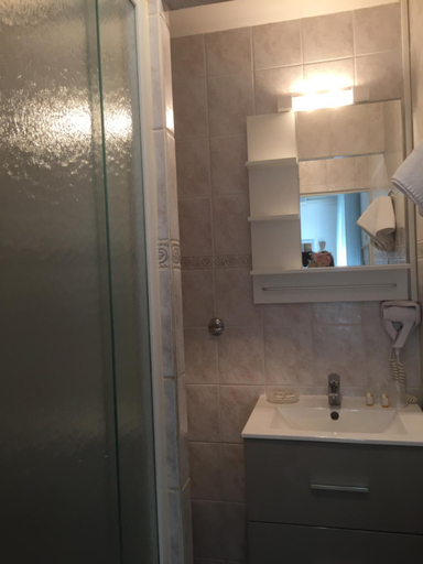 Bathroom 3, Hotel Le Mediterranee, Bouches-du-Rhône