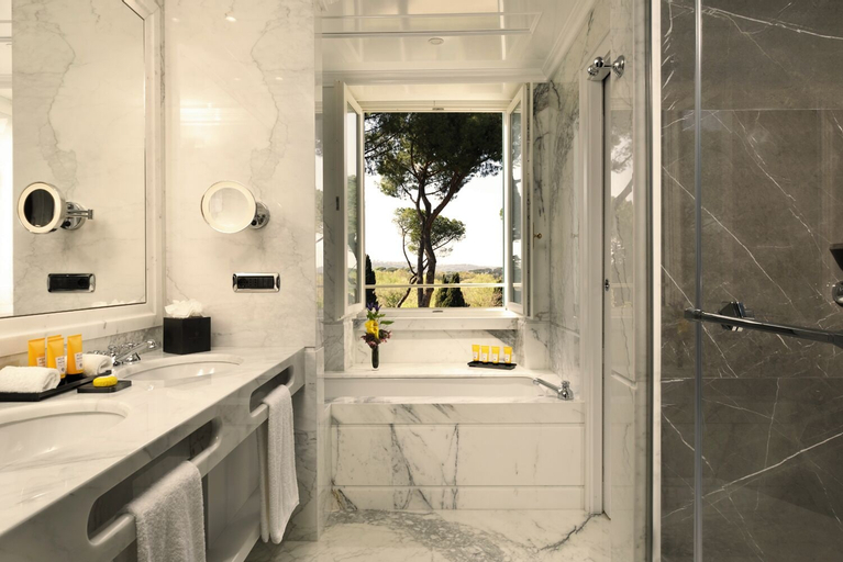 Bathroom 4