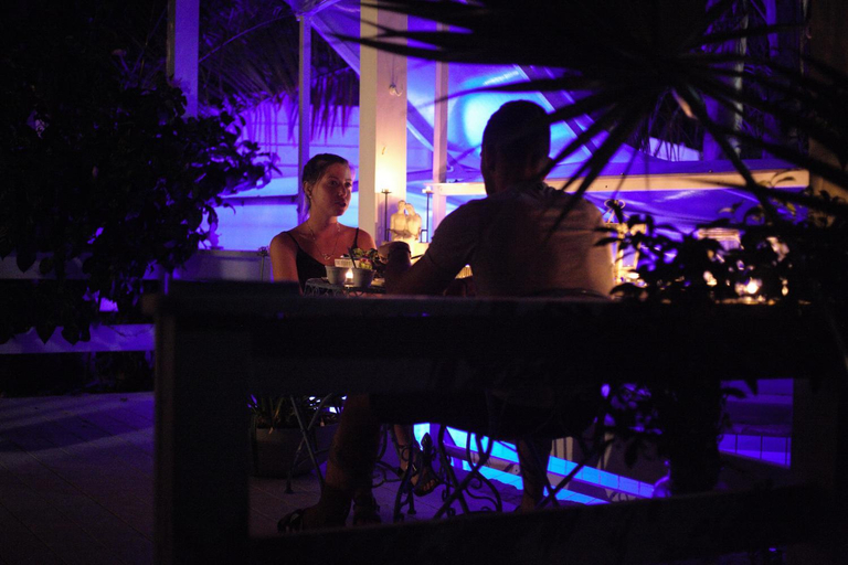 Food & Drinks 5, Eili Suites