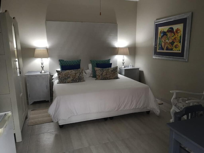Bedroom 2, Oh So You Guesthouse, Fezile Dabi