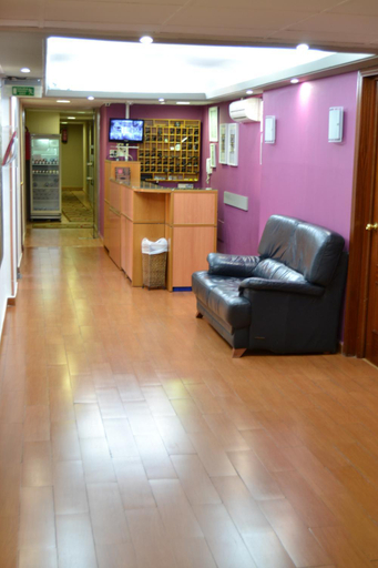 Public Area 2, Hostal Jentoft, Sevilla