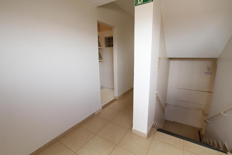 Others 5, Hotel Friburgo, Cidade Ocidental
