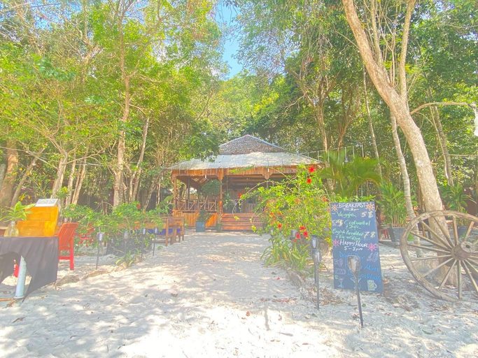 Food & Drinks 2, White Beach Bungalows at Koh Rong Island, Sihanoukville