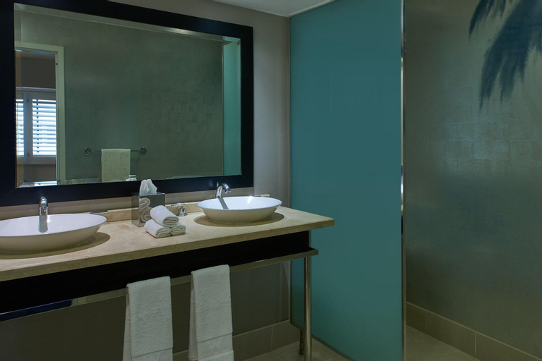 Bathroom 11