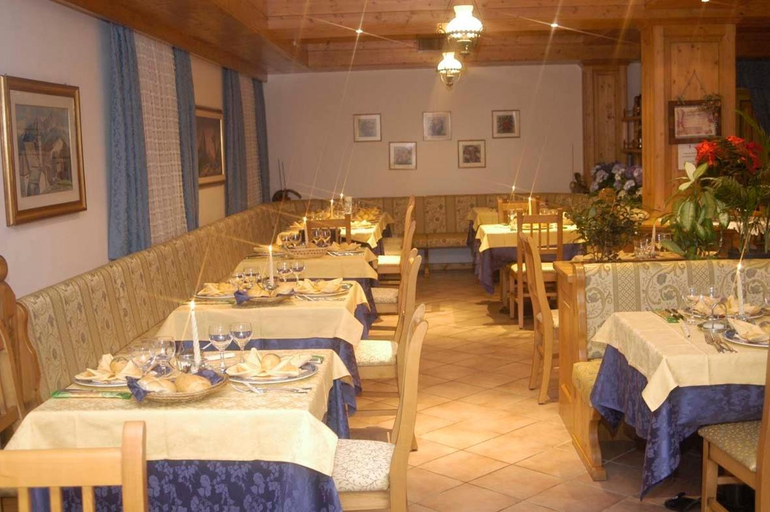 Food & Drinks 3, Debra Park Hotel, Trento