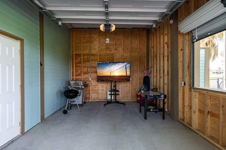 Interior 2, Tipsy Turtle 3 Bedroom Home by RedAwning, Galveston