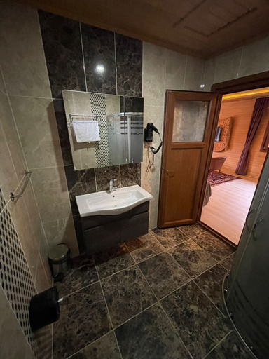 Bathroom 5, Pinar Kir Evi, Hopa