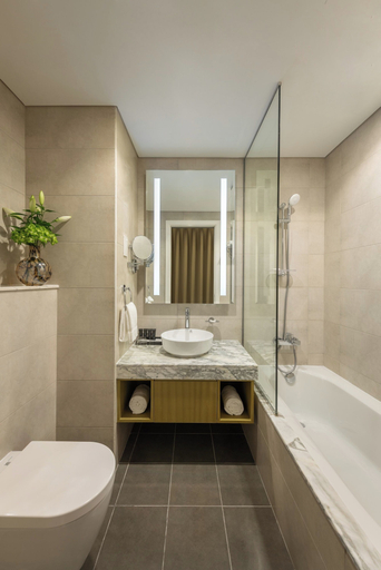 Bathroom 5, DAMAC Maison Aykon City Dubai, Dubai