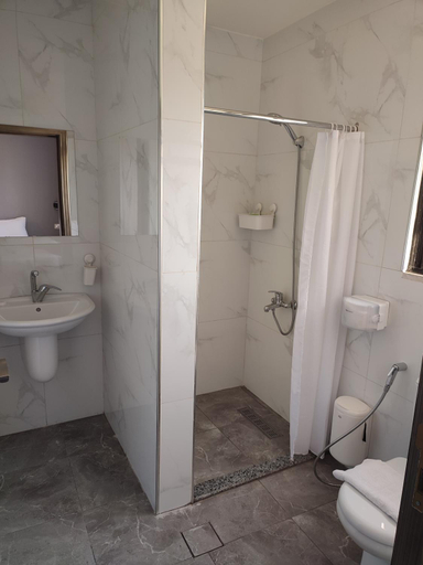 Bathroom, Black Iris Hotel, Madaba