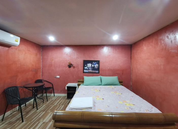 Bedroom 2, Lek Homestay, Si Racha