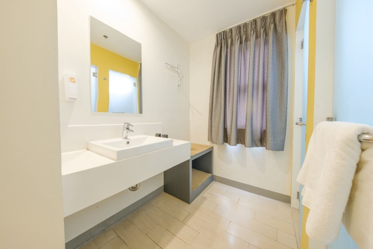 Bathroom 4, Go Hotels Lanang - Davao, Davao City