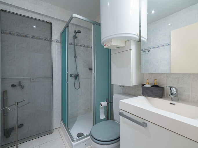 Others 4, Apartment on 8th Floor With Kitchen, West-Vlaanderen