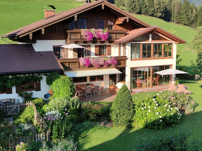 Exterior & Views 2, Holiday Apartment The Neuhaus, Hallein