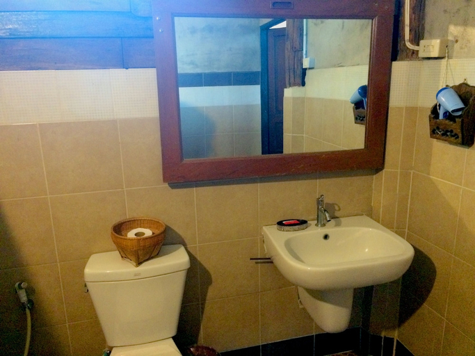 Bathroom 3, Baantawan Pai's Boutique Guesthouse, Pai