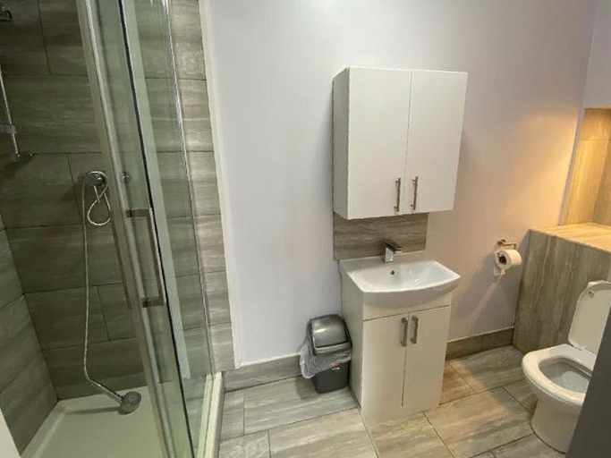 Bathroom 3, THE BULL ON THE BRIDGE, Calderdale