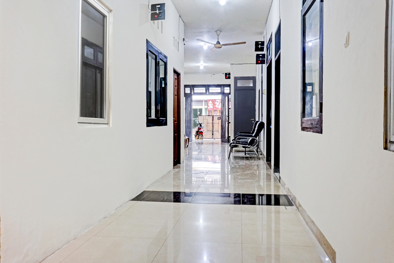 Public Area 5, Super OYO 90689 Lily House, Tangerang Selatan