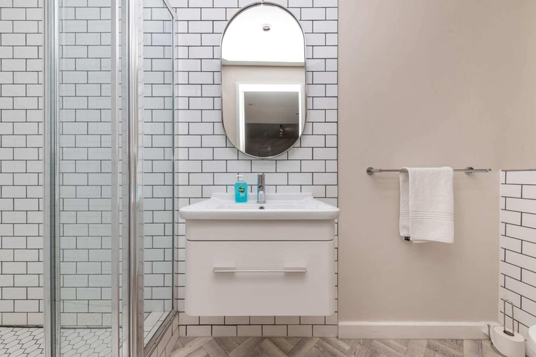 Bathroom 3, Stylish Minimalist Studio in Central Cape Town, City of Cape Town