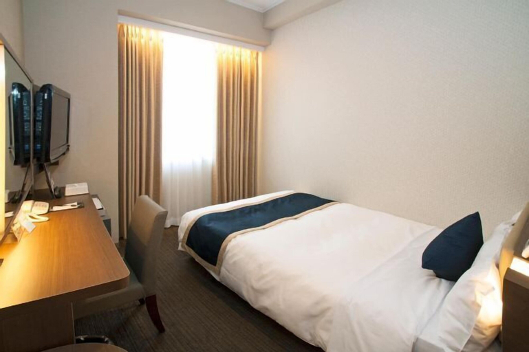Bedroom 12