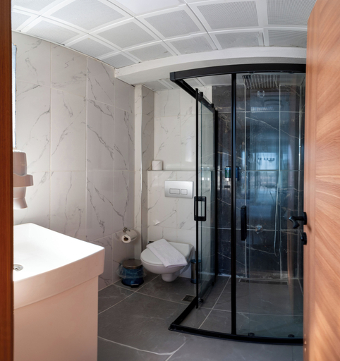Bathroom 5, Otel Carpediem Gold Kuşadası, Kuşadası