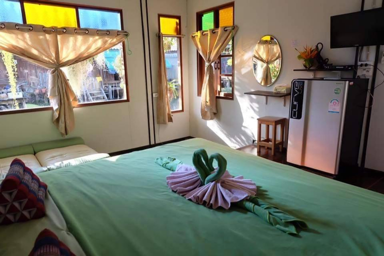 Bedroom 3, Baan Ing Suan Homestay, Amphawa