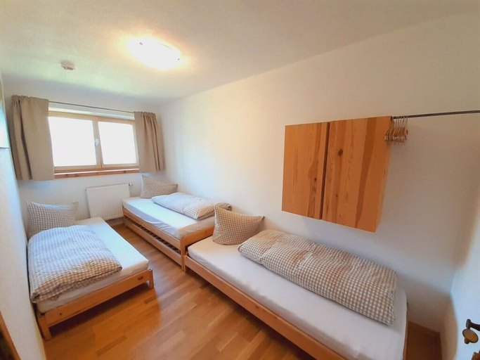 Room 3, the Veitenhof Comfortable Holiday Residence, Imst