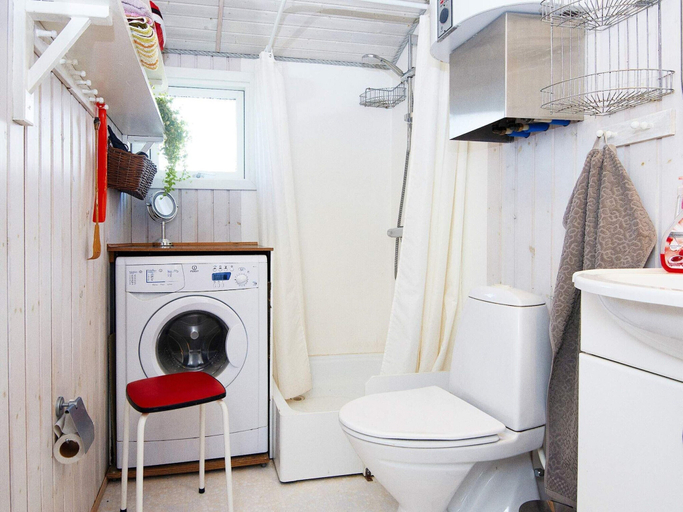 Bathroom, 4 Person Holiday Home in Hejls, Kolding