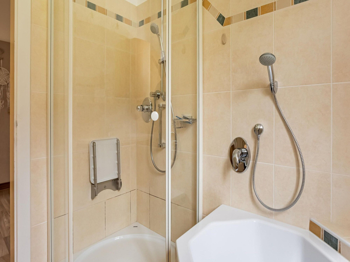 Bathroom 3, Apartment in ski Area in Kotschach-mauthen, Hermagor