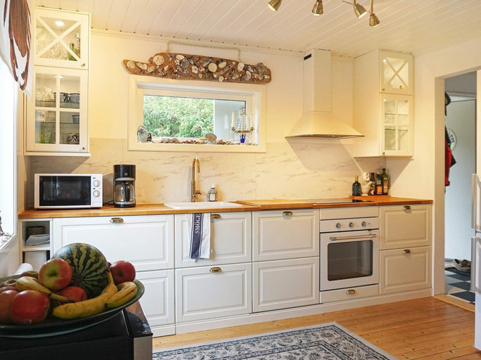 Private kitchen, 4 Star Holiday Home in Brastad, Lysekil