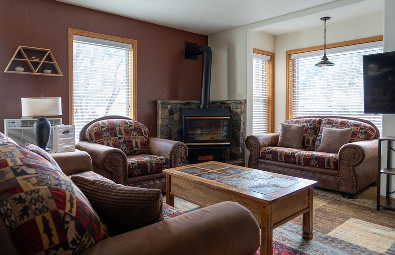 Alpenglow Three Bedroom Two Bath A15, Ouray