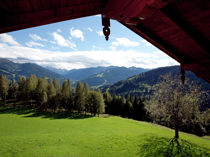 View from property 4, Farmhouse: Alpine Retreat With Mountain Views, Sankt Johann im Pongau