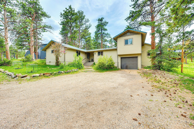 Exterior & Views 2, 2 Mi to Downtown: Home w/ Hot Tub in Estes Park!, Larimer