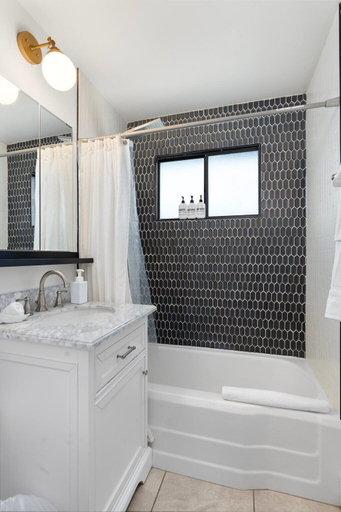 Bathroom 4, Midtown Digs, Maricopa